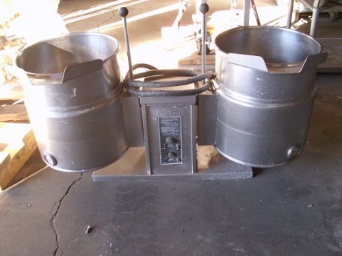 CLEVELAND DUAL S/S ELECTRIC JACKETED STEAM KETTLES